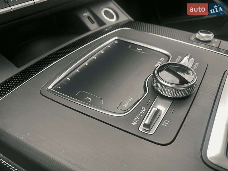Внедорожник / Кроссовер Audi SQ5 2019 в Киеве