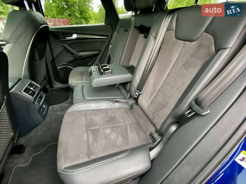 Внедорожник / Кроссовер Audi SQ5 2019 в Киеве