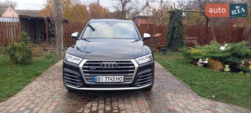 Позашляховик / Кросовер Audi SQ5 2017 в 