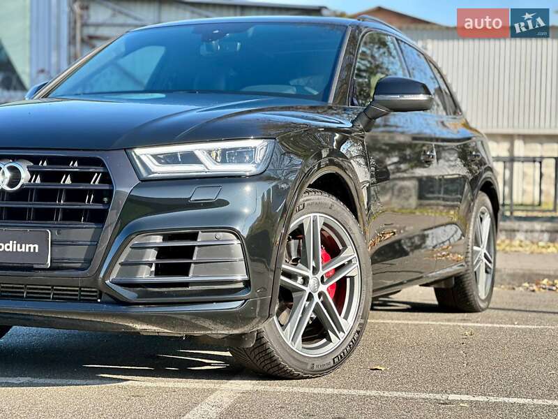 Внедорожник / Кроссовер Audi SQ5 2019 в Киеве