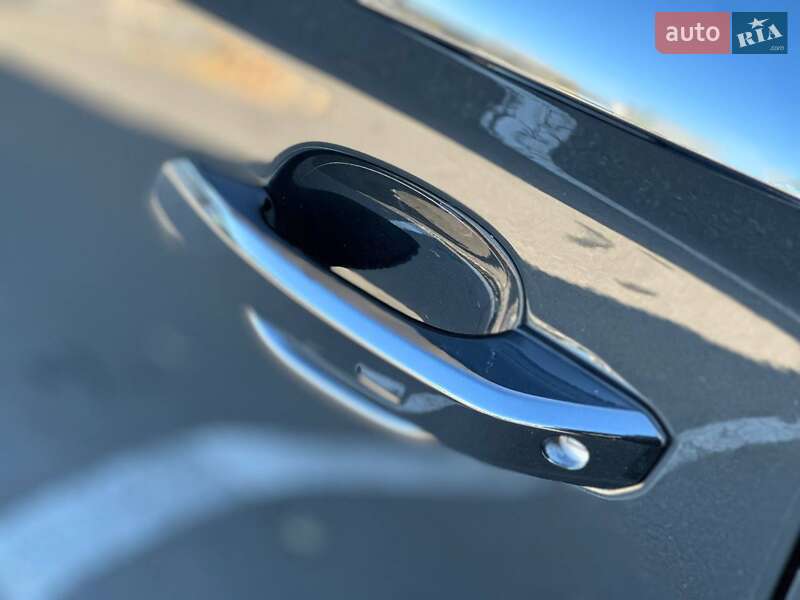 Внедорожник / Кроссовер Audi SQ5 2019 в Киеве