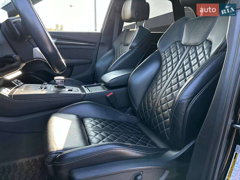 Внедорожник / Кроссовер Audi SQ5 2019 в Киеве