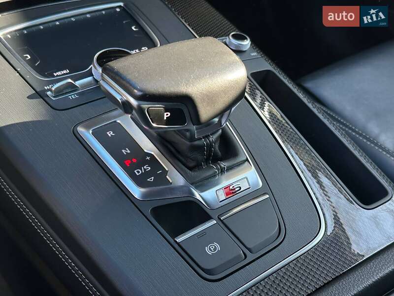 Внедорожник / Кроссовер Audi SQ5 2019 в Киеве