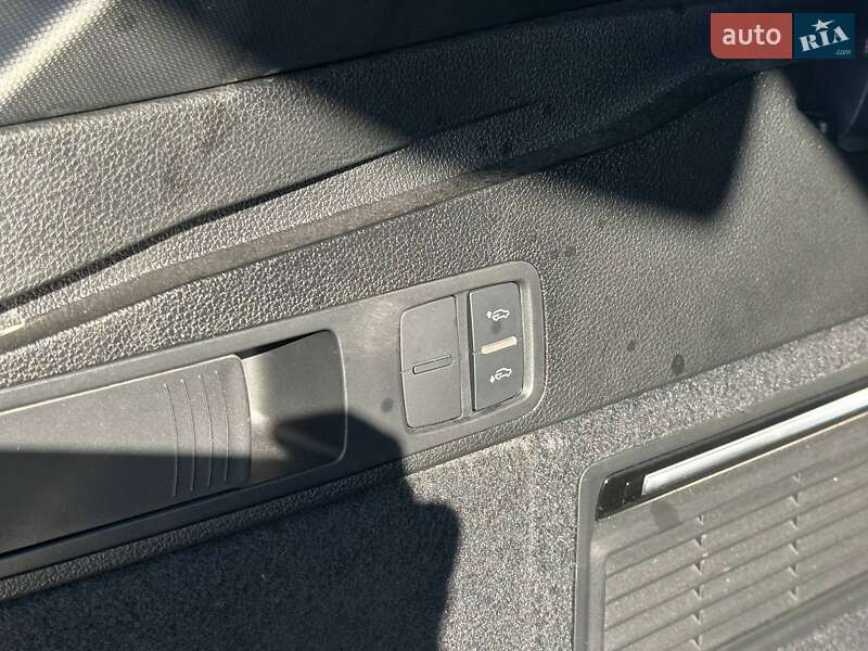 Внедорожник / Кроссовер Audi SQ5 2019 в Киеве