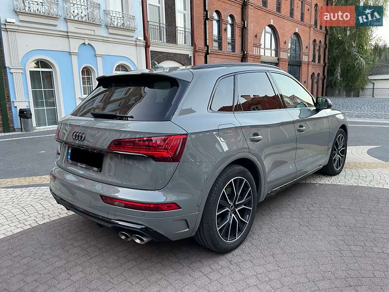 Внедорожник / Кроссовер Audi SQ5 2022 в Ровно