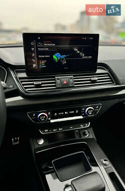 Позашляховик / Кросовер Audi SQ5 2022 в 