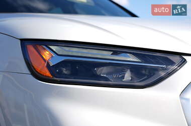 Внедорожник / Кроссовер Audi SQ5 2020 в 