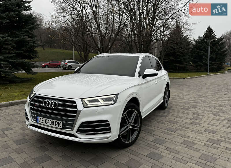 Позашляховик / Кросовер Audi SQ5 2018 в Дніпрі