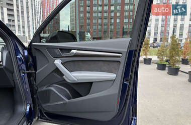 Внедорожник / Кроссовер Audi SQ5 2019 в 