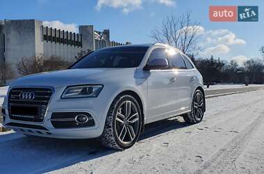 Внедорожник / Кроссовер Audi SQ5 2015 в 