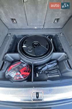 Внедорожник / Кроссовер Audi SQ5 2013 в 