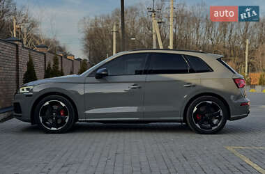 Внедорожник / Кроссовер Audi SQ5 2019 в 