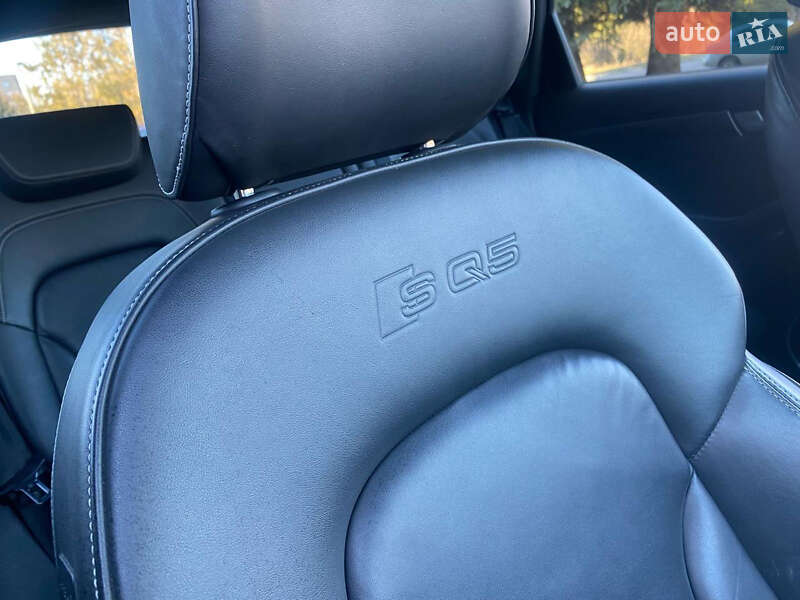 Позашляховик / Кросовер Audi SQ5 2013 в Рівному