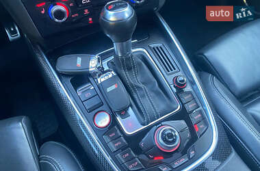 Внедорожник / Кроссовер Audi SQ5 2013 в 