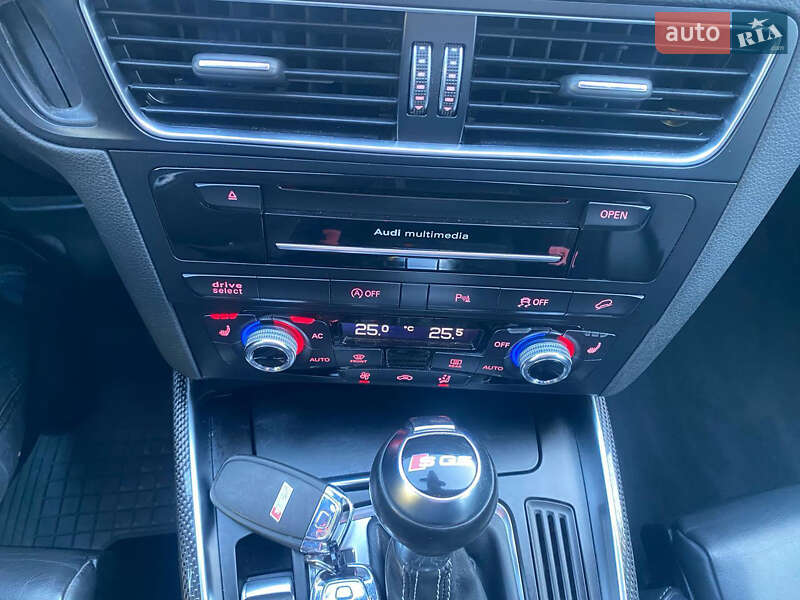 Позашляховик / Кросовер Audi SQ5 2013 в Рівному