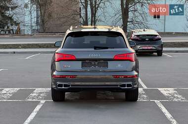 Внедорожник / Кроссовер Audi SQ5 2019 в 