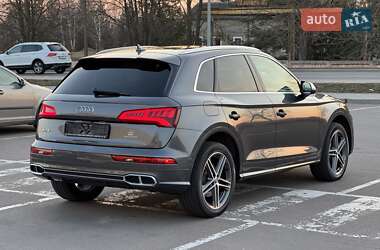 Внедорожник / Кроссовер Audi SQ5 2019 в 