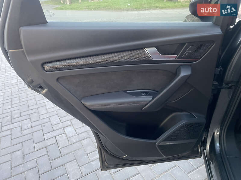 Внедорожник / Кроссовер Audi SQ5 2019 в Гайвороне