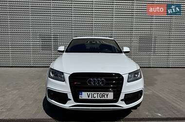 Позашляховик / Кросовер Audi SQ5 2016 в 