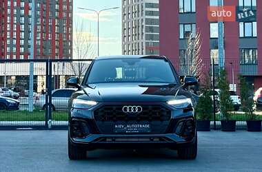 Внедорожник / Кроссовер Audi SQ5 2022 в 