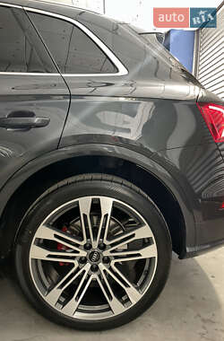 Внедорожник / Кроссовер Audi SQ5 2018 в 