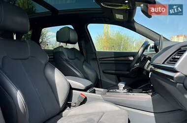 Позашляховик / Кросовер Audi SQ5 2022 в 