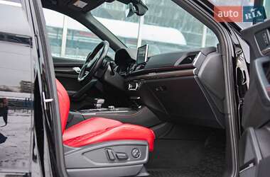 Внедорожник / Кроссовер Audi SQ5 2018 в 