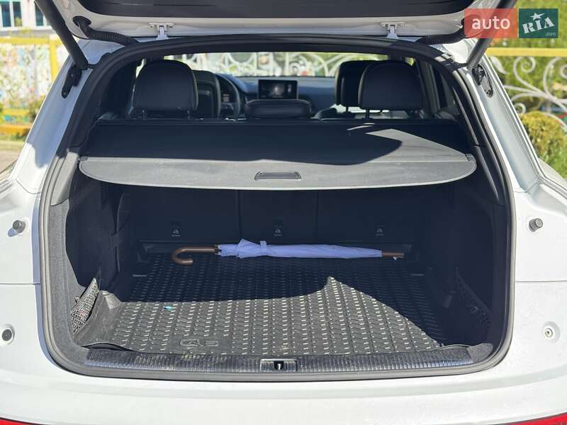 Внедорожник / Кроссовер Audi SQ5 2019 в Львове