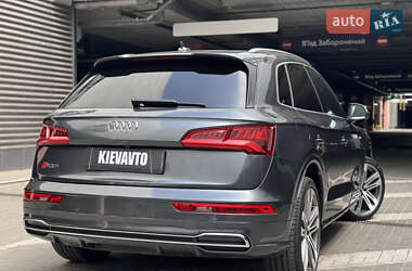 Внедорожник / Кроссовер Audi SQ5 2018 в 