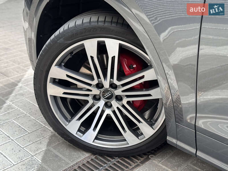Позашляховик / Кросовер Audi SQ5 2018 в Києві