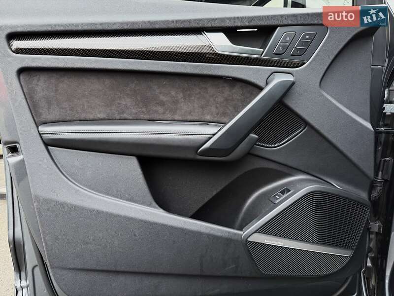 Позашляховик / Кросовер Audi SQ5 2018 в Києві