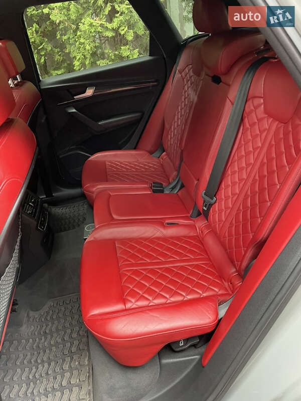 Позашляховик / Кросовер Audi SQ5 2022 в Рівному