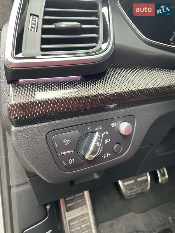 Позашляховик / Кросовер Audi SQ5 2022 в Рівному