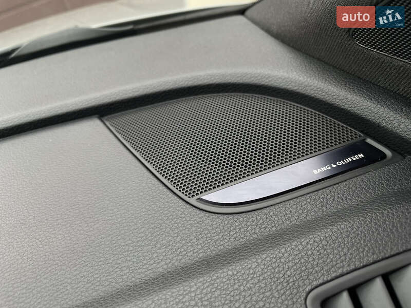 Позашляховик / Кросовер Audi SQ5 2022 в Рівному