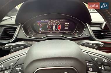 Внедорожник / Кроссовер Audi SQ5 2019 в 
