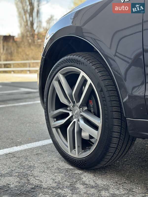 Позашляховик / Кросовер Audi SQ5 2014 в Києві