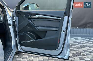 Внедорожник / Кроссовер Audi SQ5 2022 в 