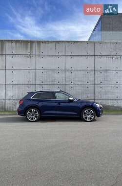 Внедорожник / Кроссовер Audi SQ5 2017 в 