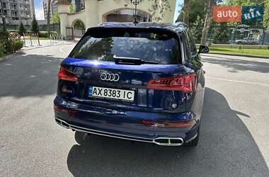 Внедорожник / Кроссовер Audi SQ5 2018 в 