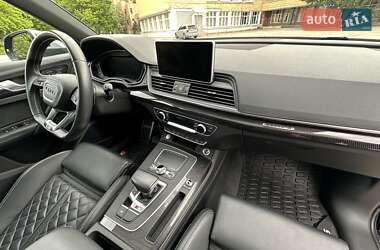 Внедорожник / Кроссовер Audi SQ5 2018 в 
