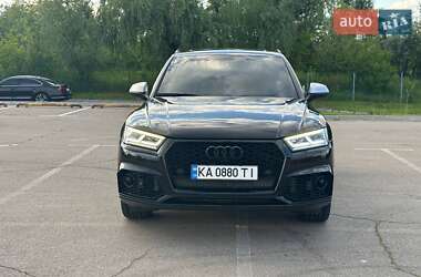 Внедорожник / Кроссовер Audi SQ5 2017 в 