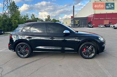 Внедорожник / Кроссовер Audi SQ5 2017 в 