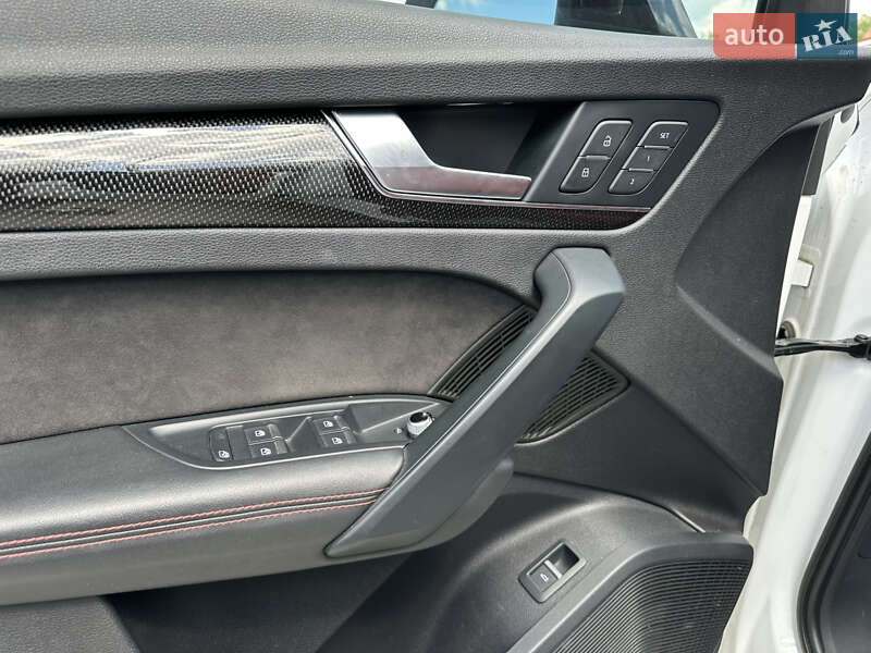 Внедорожник / Кроссовер Audi SQ5 2018 в Киеве