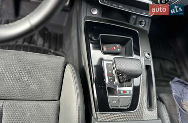 Внедорожник / Кроссовер Audi SQ5 2022 в 