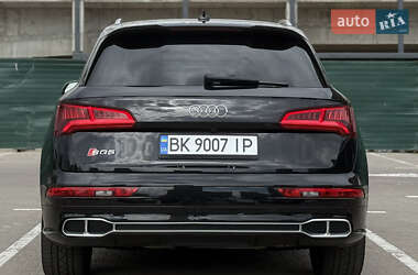 Внедорожник / Кроссовер Audi SQ5 2018 в 