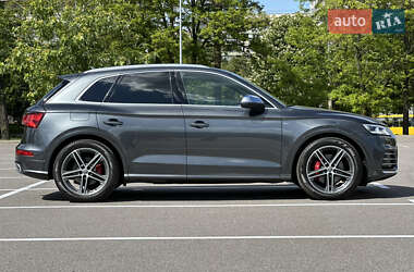 Внедорожник / Кроссовер Audi SQ5 2017 в 