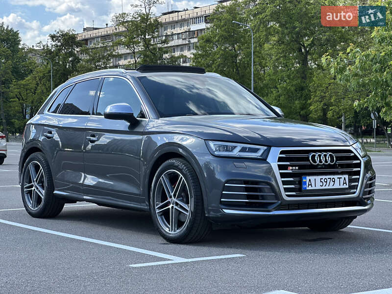 Внедорожник / Кроссовер Audi SQ5 2017 в 