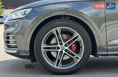 Внедорожник / Кроссовер Audi SQ5 2017 в 