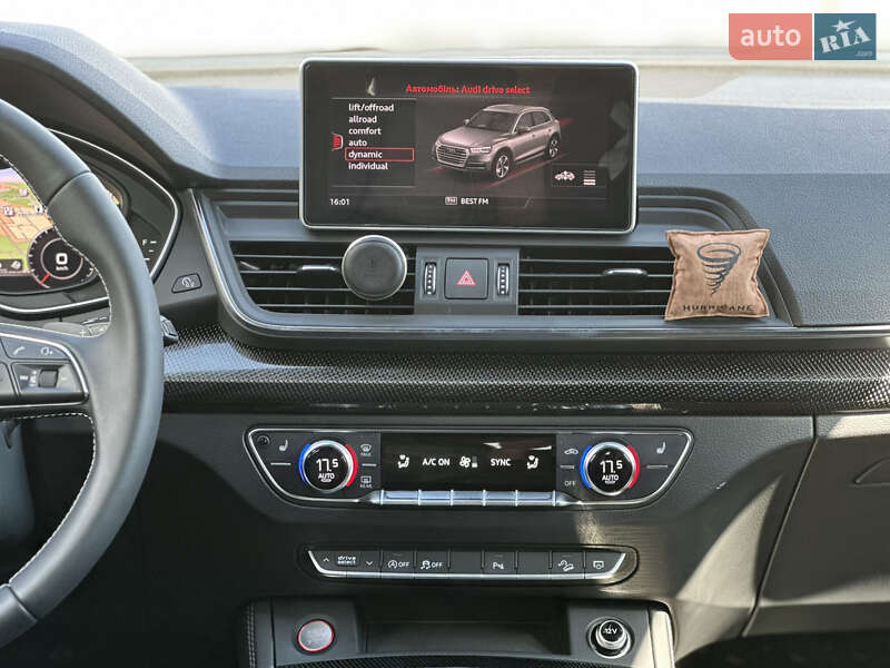 Внедорожник / Кроссовер Audi SQ5 2017 в Киеве