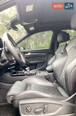 Позашляховик / Кросовер Audi SQ5 2023 в 